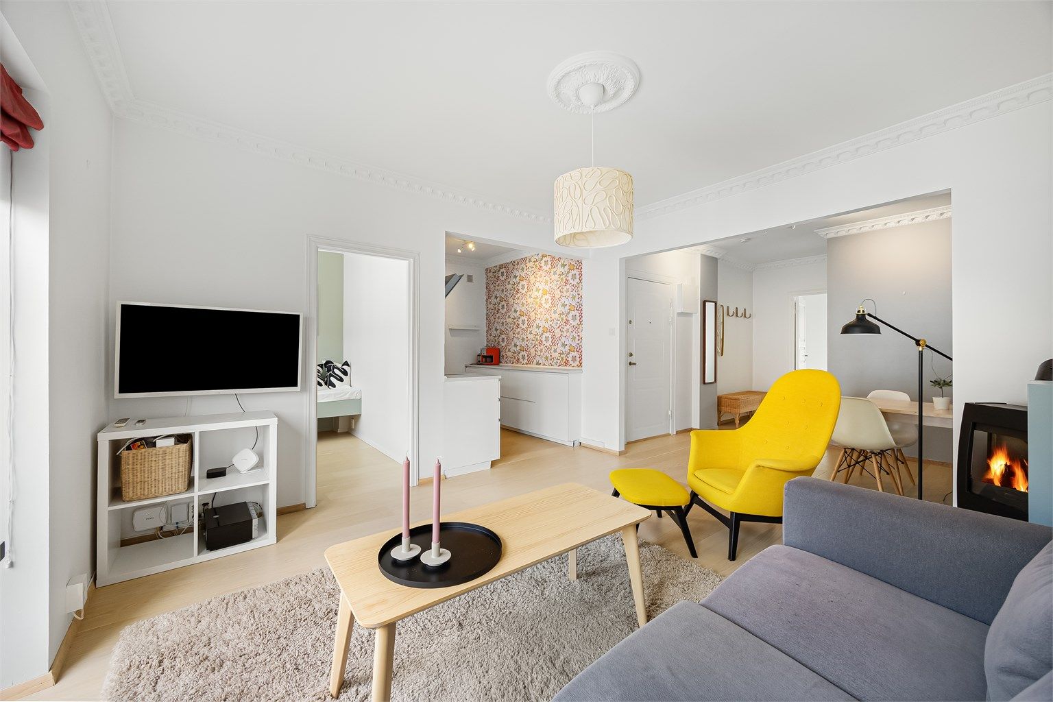 Leiligheten ligger flott til i byggets øverste etasje med gjennomgående planløsning og flotte lysforhold. Foto: Marit Andersen.