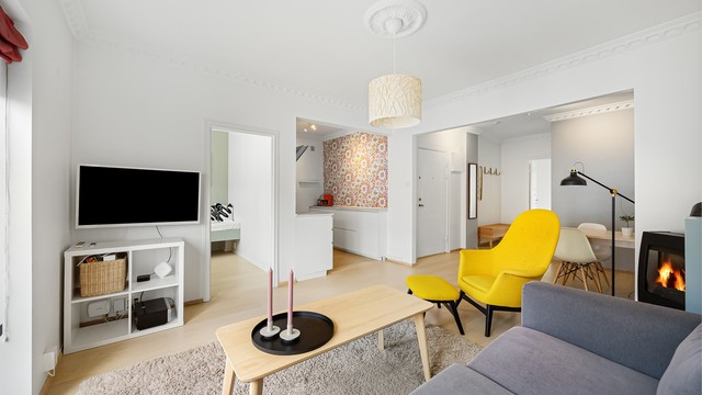 Leiligheten ligger flott til i byggets øverste etasje med gjennomgående planløsning og flotte lysforhold. Foto: Marit Andersen.