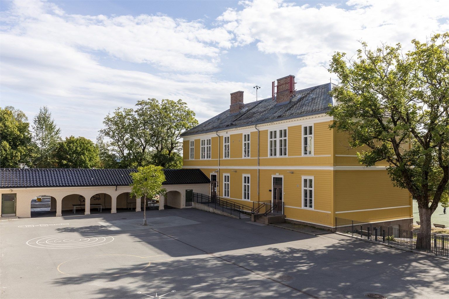 Fin skolevei til Grefsen skole som ligger ca. 700 meter fra boligen