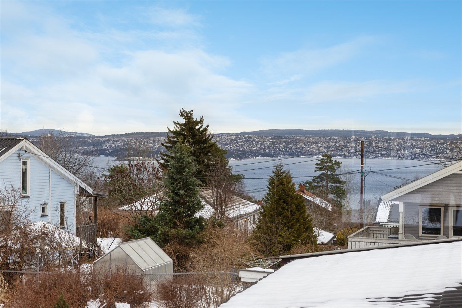 Flott utsikt til Oslo og Bunnefjorden fra loftetasjen.