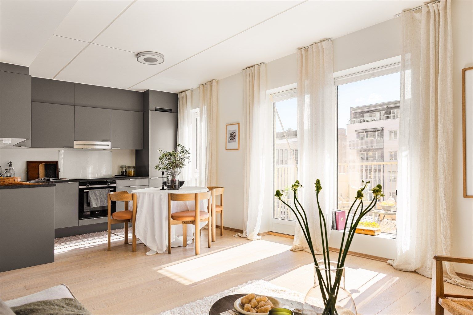 Morten Frølich v. Eiendomsmegler Krogsveen presenterer Rolf Hofmos gate 4. Foto: Glenn Pettersen v. Fotostallen