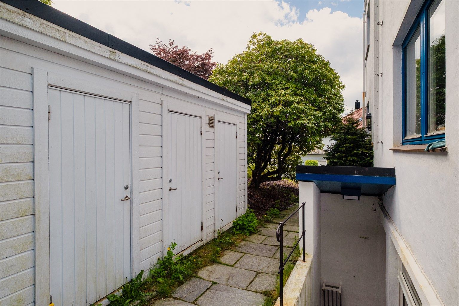 Leiligheten disponerer en isolert, utvendig bod på 4 m². Her er det mulighet for å montere lader til elbil.
