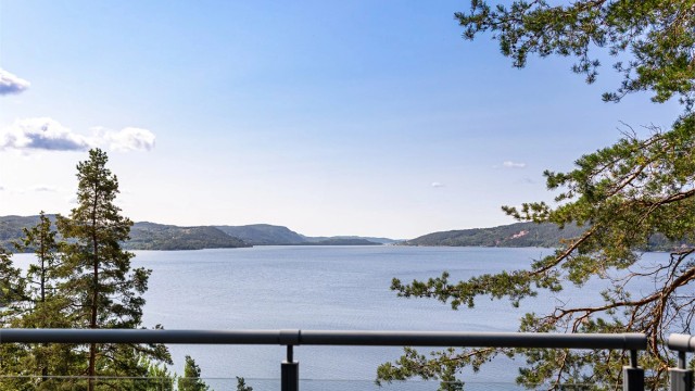 Nydelig fjordutsikt fra terrasse