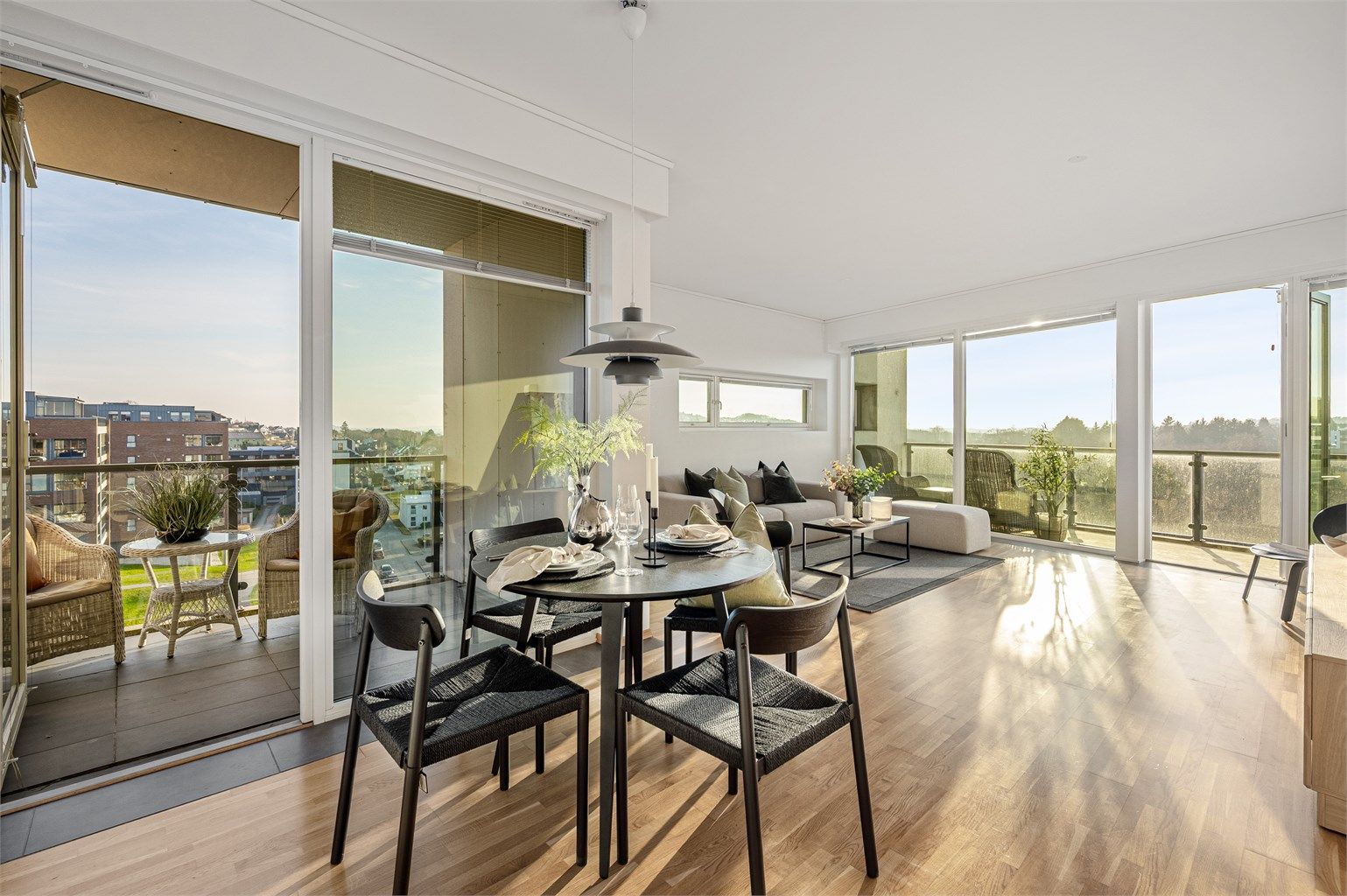 Velkommen til denne fine topp-og endeleiligheten i Madlastokken 3