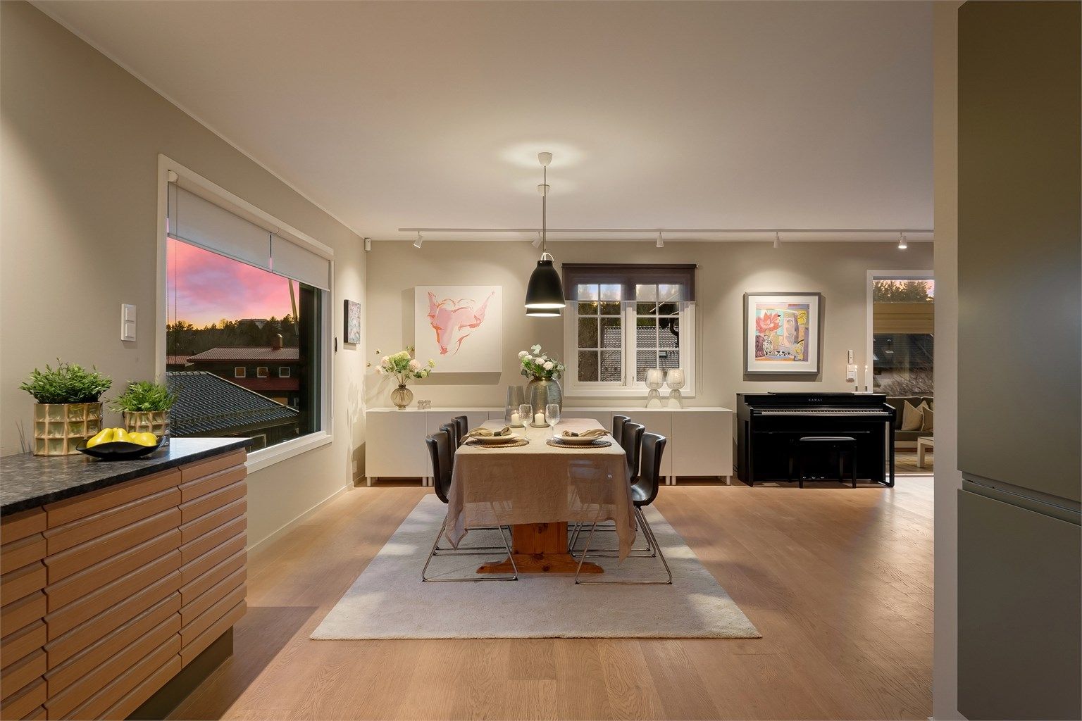 Ytterkledning med etterisolering, drenering og taktekking med takstein fra 2020