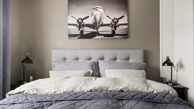 Rommet er lett å møblere og har en rolig atmosfære.