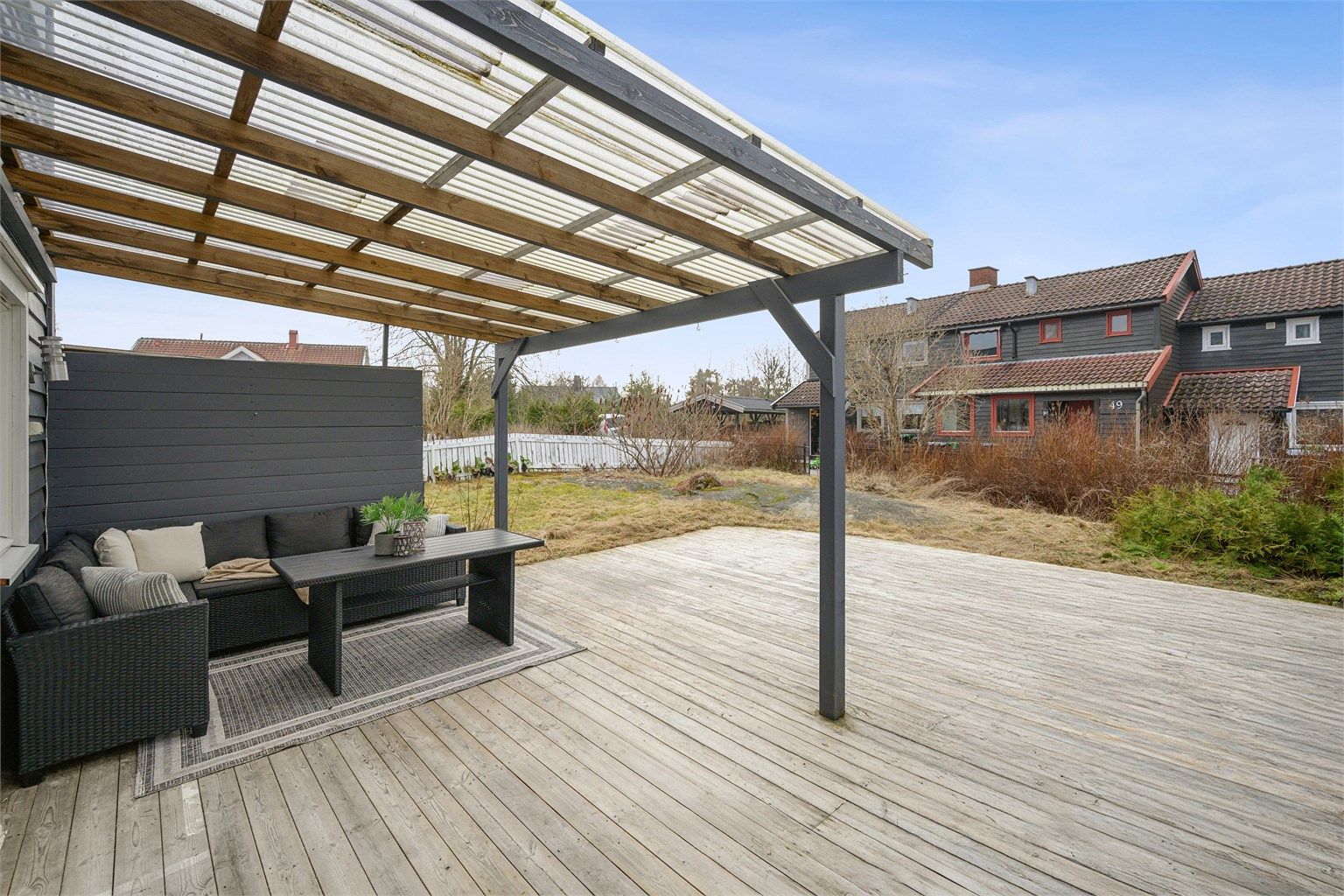 Praktisk pergola hvor du kan finne skygge på de varmeste sommerdagene.