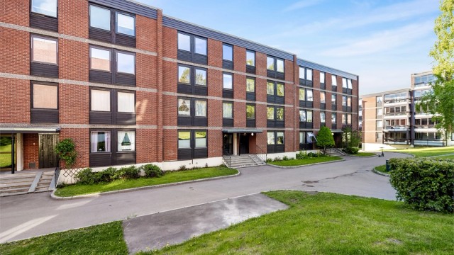 Eiendomsmegler Krogsveen v/Gisle Spidsberg ønsker velkommen til Lutvannsveien15!
