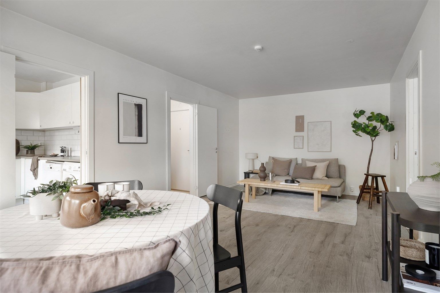 Boligen fremstår med oppussingsbehov. Her har du en fin mulighet til å skape et fantastisk hjem!