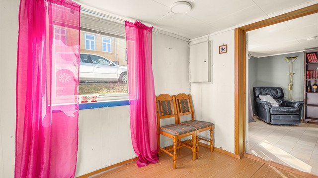 Rommet er opprinnelig byggemeldt som soverom men benyttes i dag som gang.