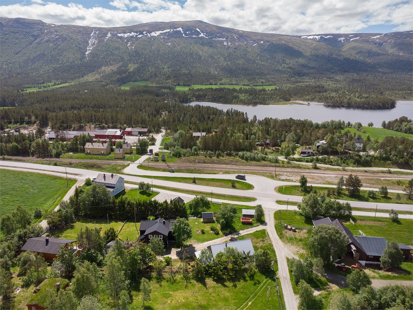 Nærhet til Lesjaskogsvatnet med gode bade- og fiskemuligheter.