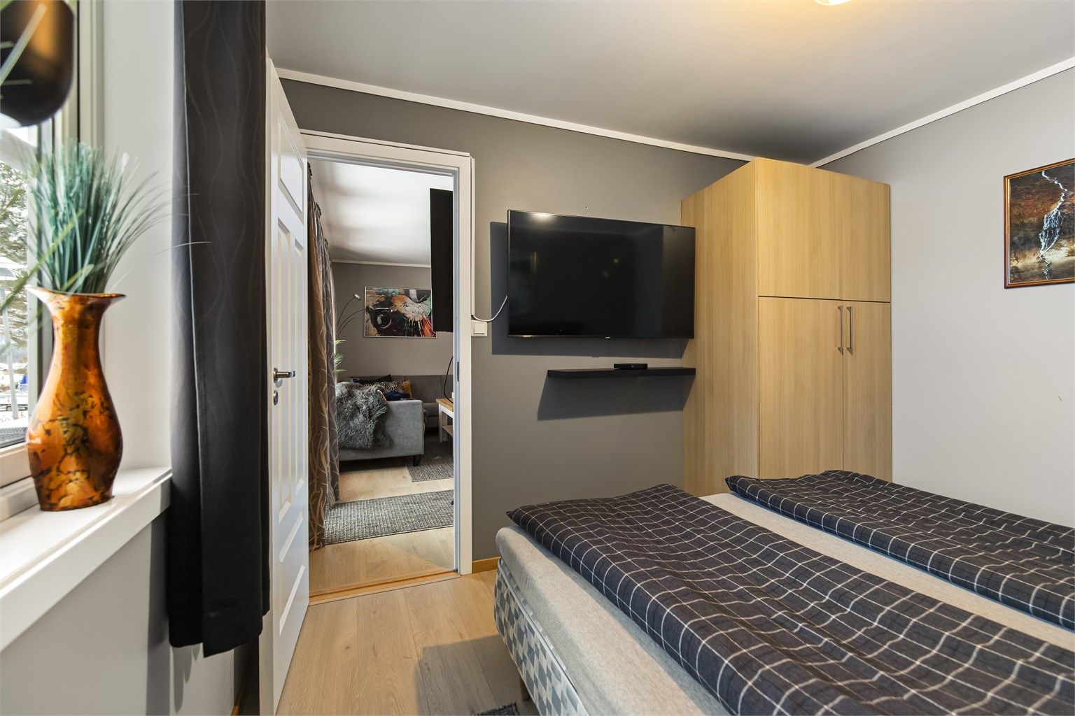 Garderobeløsning på hovedsoverommet