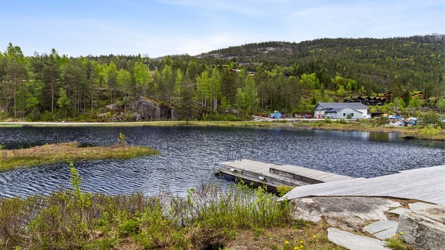 Vrådal byr på et rikt friluftsliv med muligheter for både ski, golf, sykling og fjellturer.