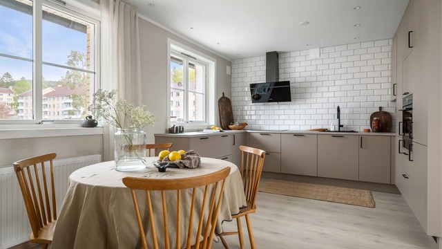 Det elektriske er oppgradert og delvis skjult, i tillegg til at det montert smartstyring på belysningen