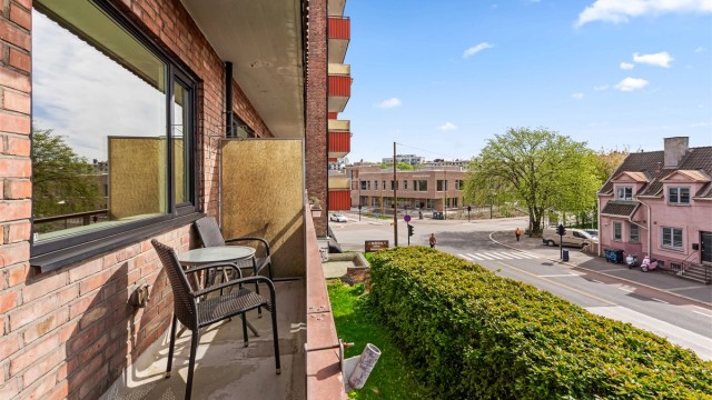 Velkommen til Bentsegata 21 - Presentert av Blenor Hadergjonaj v/Krogsveen Sagene!