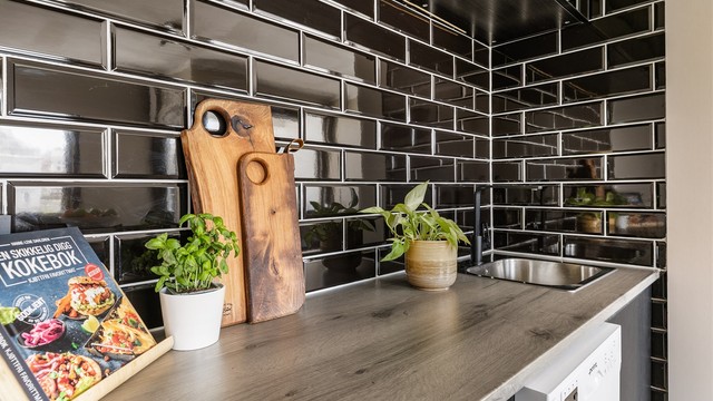 Automatisk lekkasjestopper på kjøkkenet anbefales montert.