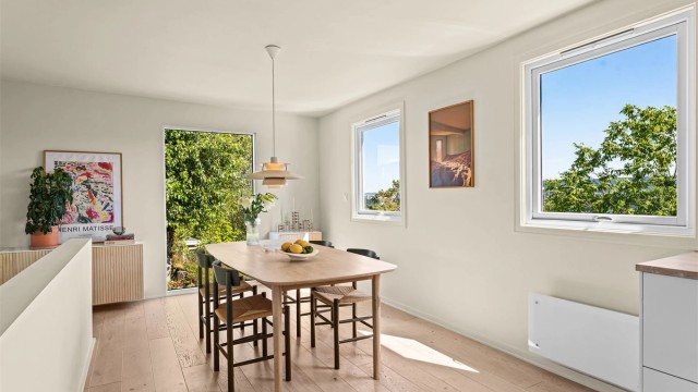 God plass til dekking av langbord