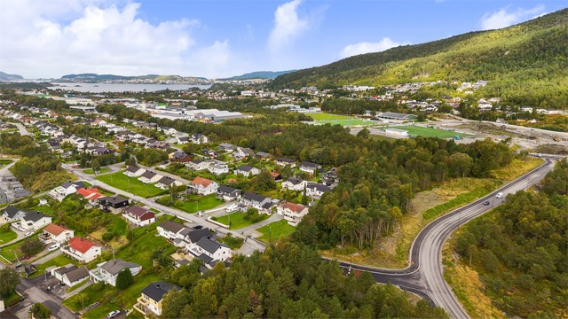 Dronebilde av boligområdet på Myrland tatt fra øst