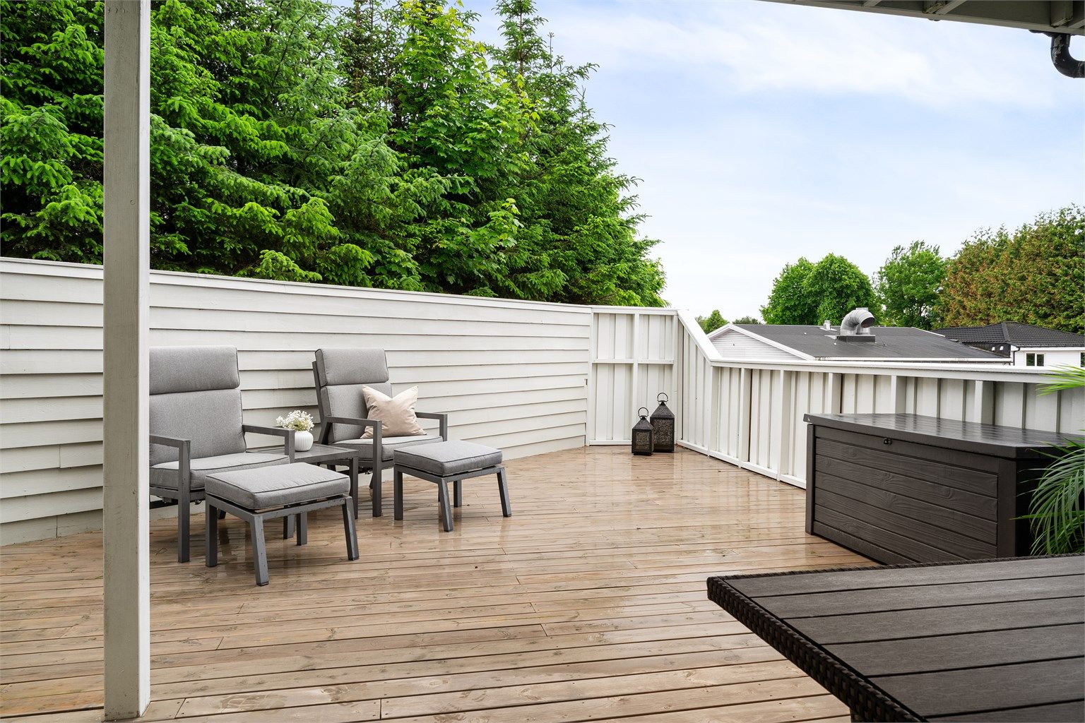Stor, privat sørvendt terrasse (ikke byggemeldt)