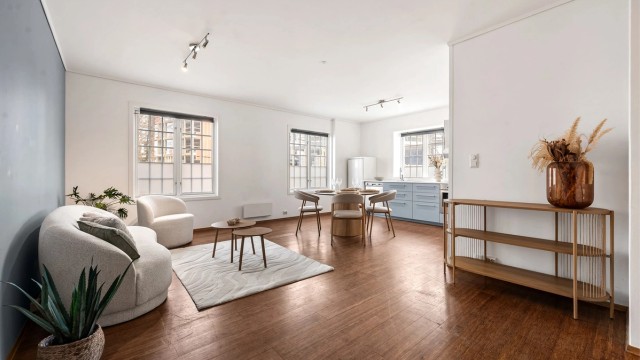 Teaterplassen 6 A- Leiligheten har en arealeffektiv planløsning med stue og åpen kjøkkenløsning