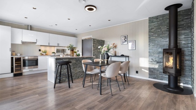 God plass til å kunne dekke langbord