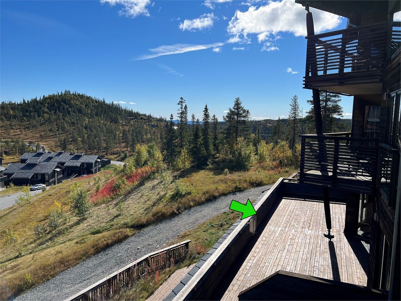Hele 55 kvm. frontterrasse med adkomst terreng.