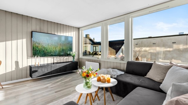 Velkommen til Frognerveien 14C. Presentert av Marius Iversen v. Eiendomsmegler Krogsveen