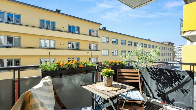 Velkommen til Frederik Glads gate 1 – En lys og innbydende leilighet med god romfølelse og praktisk planløsning, presentert av Marius Dyngeland Iversen.