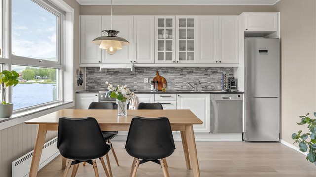 Profilert IKEA-kjøkkeninnredning i en klassisk utførelse.