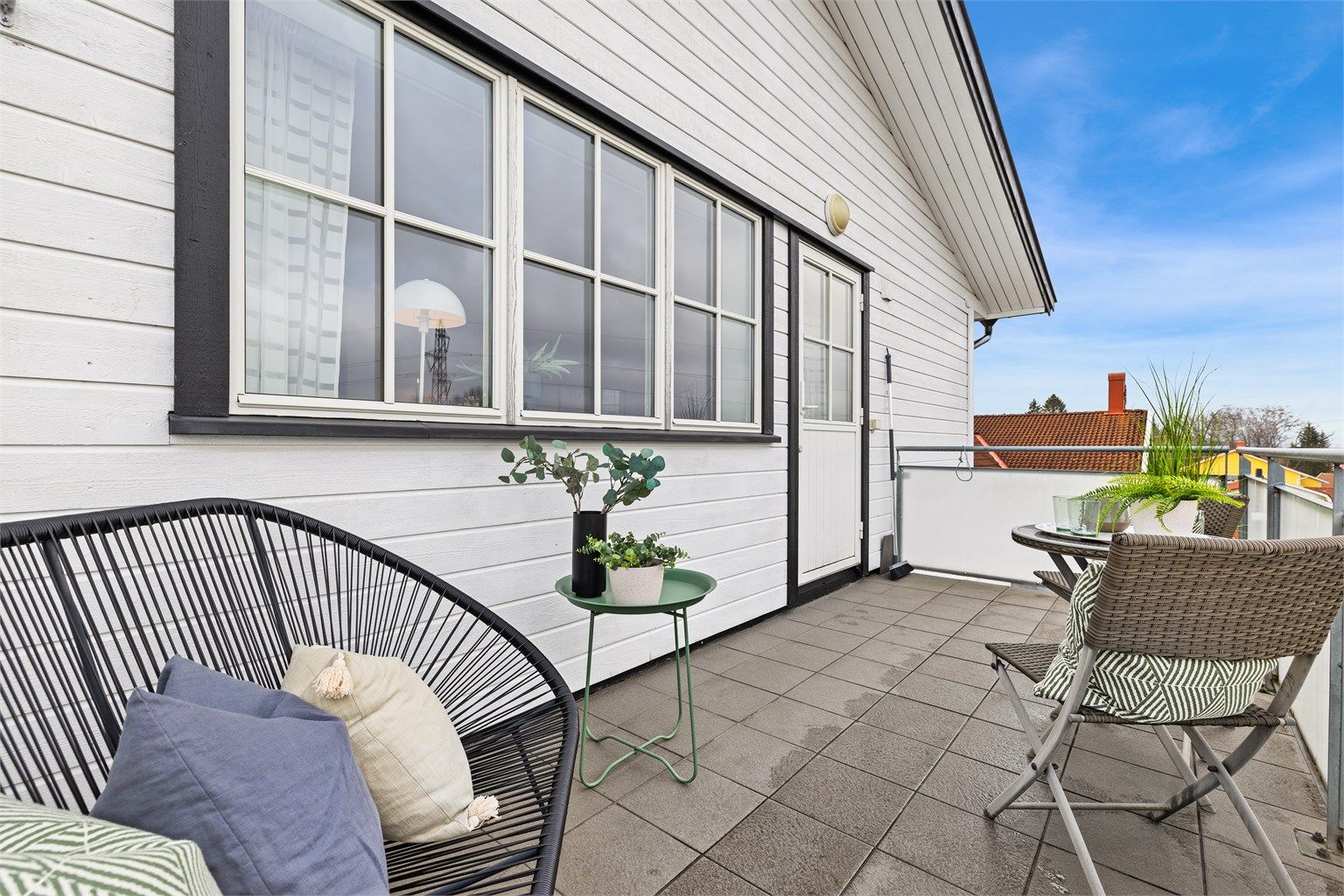 Balkongen med adkomst fra stuen