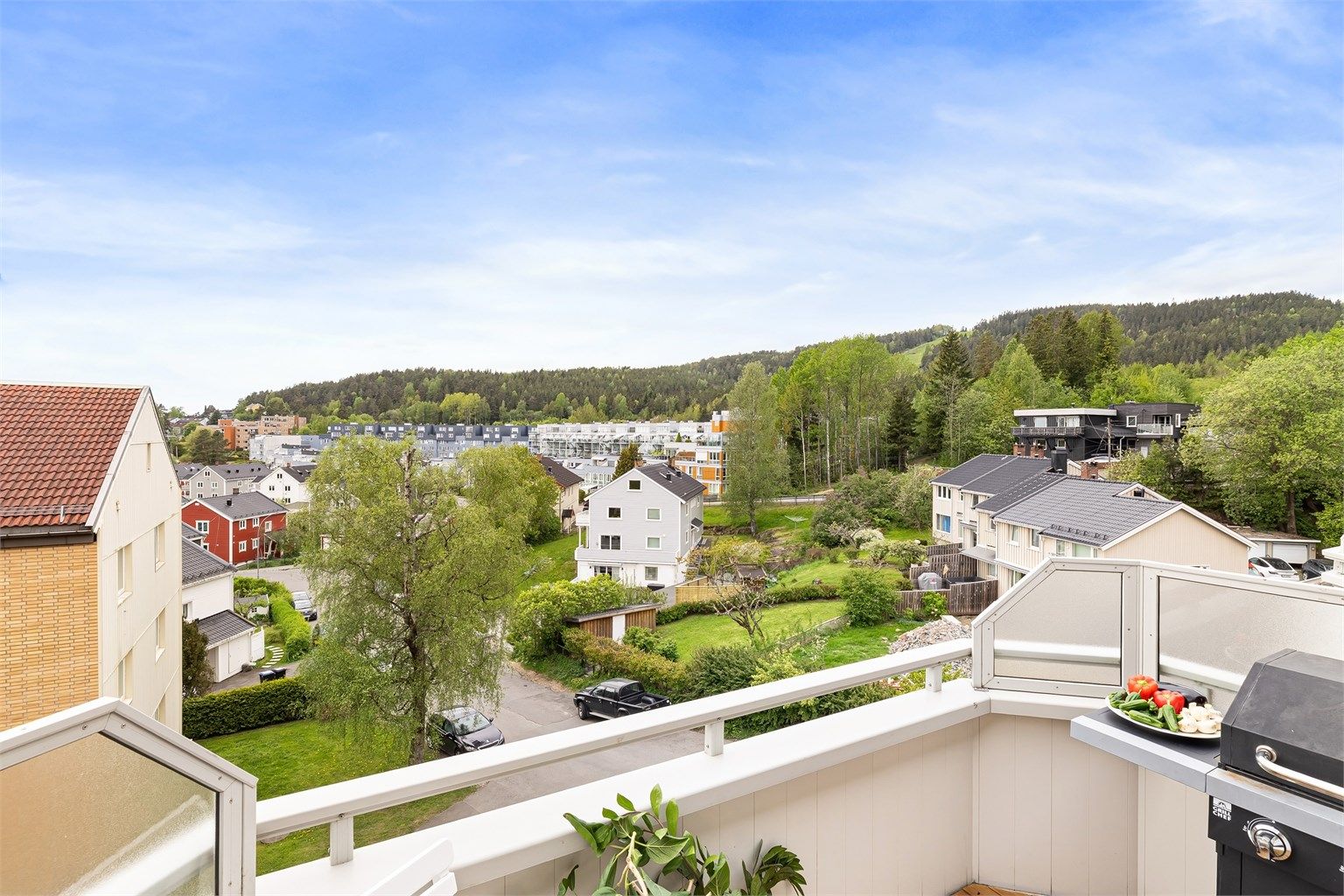 Velkommen til Dugnadsveien 13 - Presentert av Krogsveen v/ Jan Robert Ottesen!