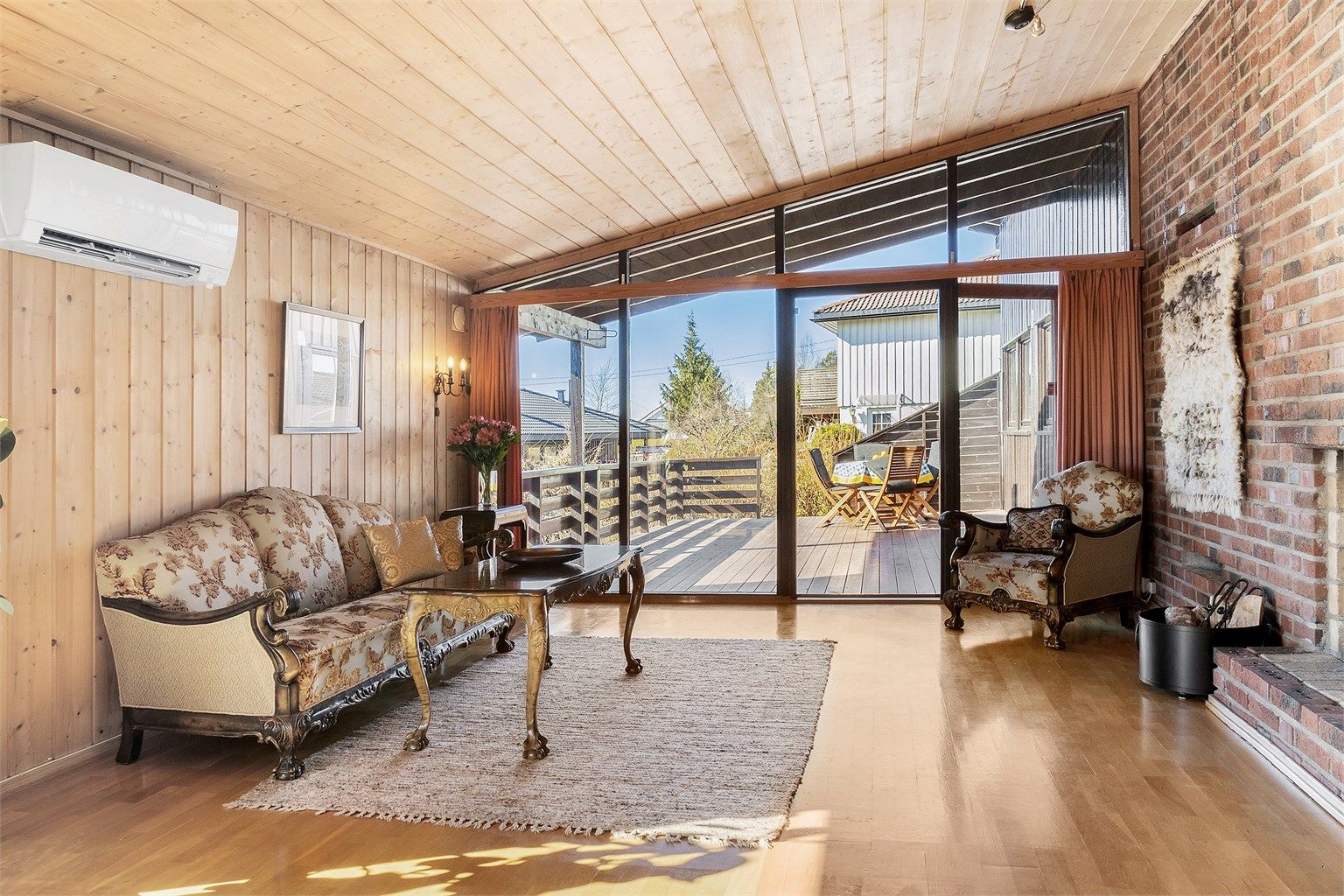 Arkitekttegnet enebolig med alt på én flate