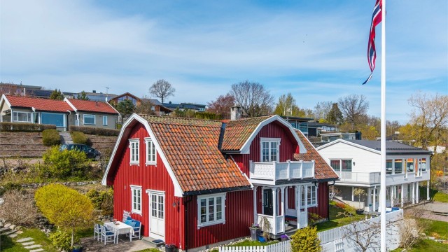 Velkommen til denne sjarmerende eiendommen i Åsgårdstrand!
Foto: Fotofinish AS v/Kristian Bollæren.