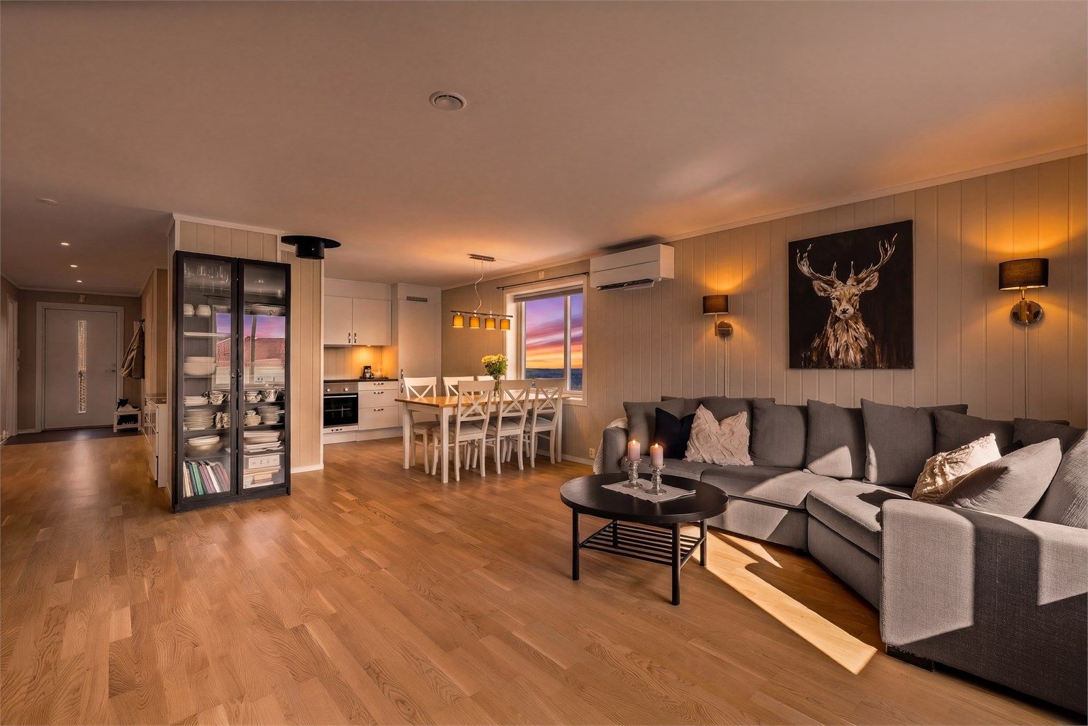 Her kan kveldsroen senke seg med familien. 