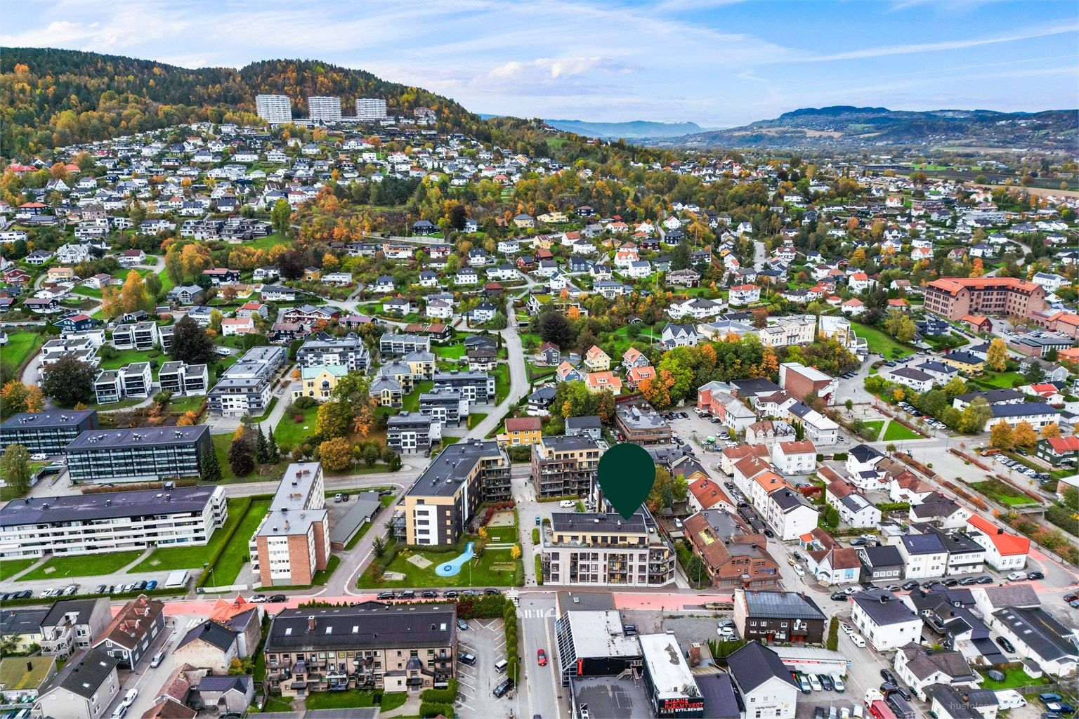 CC Drammen kjøpesenter innen kort gangavstand fra eiendommen - I tillegg til Magasinet og Torget Vest kjøpesenter i nærheten