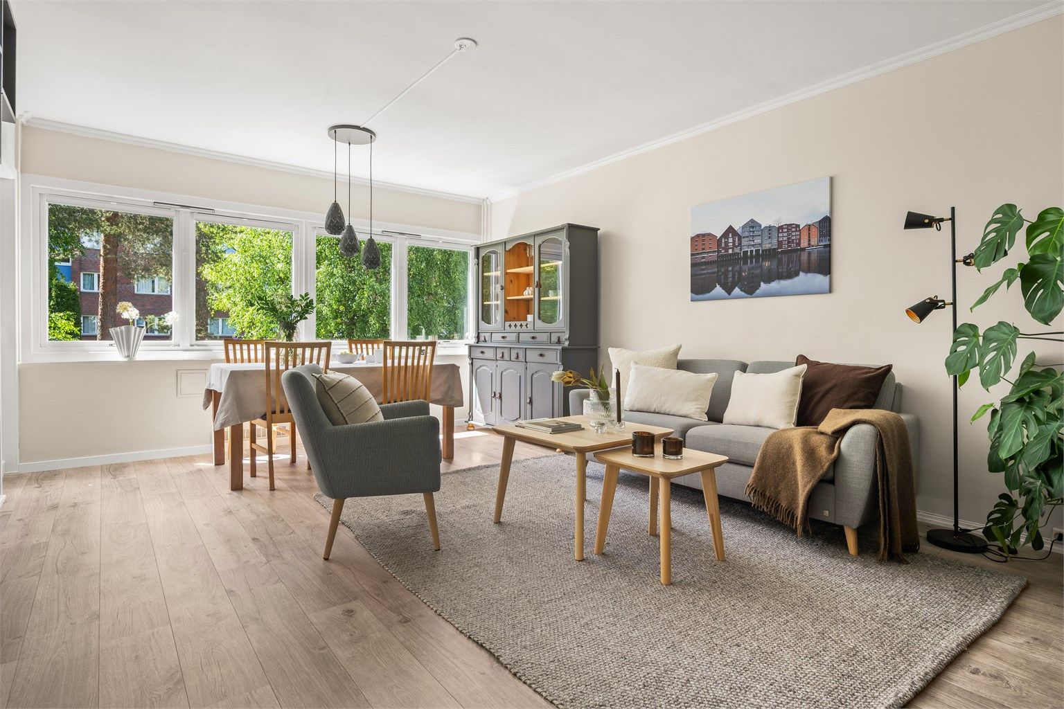 Dette er en gjennomgående 3-roms andelsleilighet med to disponible kjellerboder. Foto: Martine Eren Jacobsen