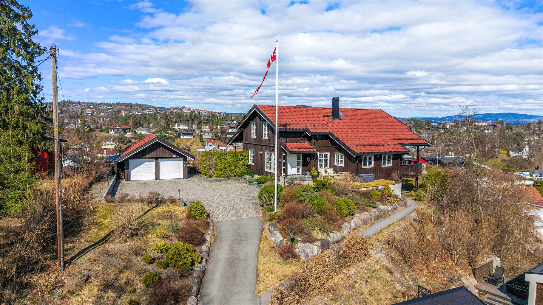 Velkommen til Granveien 49D, presentert av Terje Tveit i Krogsveen. Foto: Trond Reder