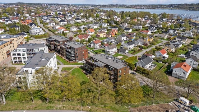 Nøtterøy er kjent for sin vakre skjærgård og nydelige kyststi som går flere steder langs med fjorden