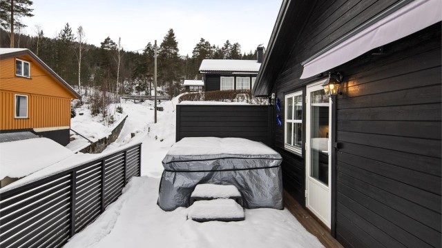 Deilig med jaccuzzi på terrassen - Velvære for kropp og sjel