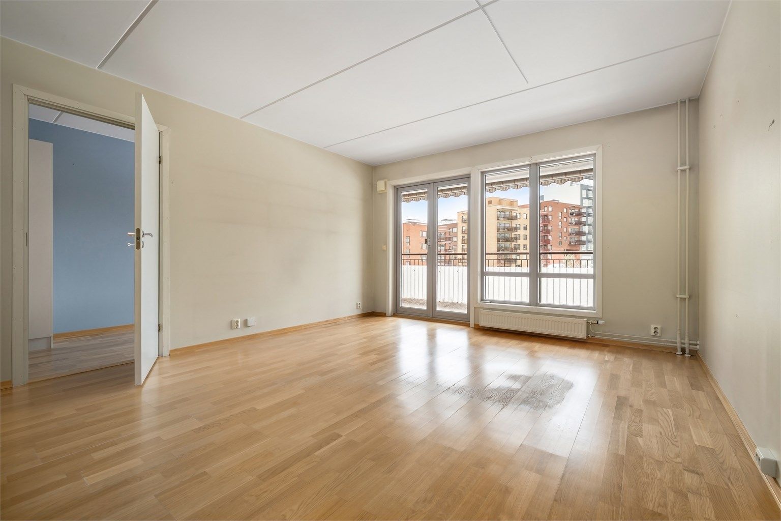 Leiligheten har behov for oppussing for å møte 2026 standard, så her kan du med andre ord skape ditt drømmehjem!