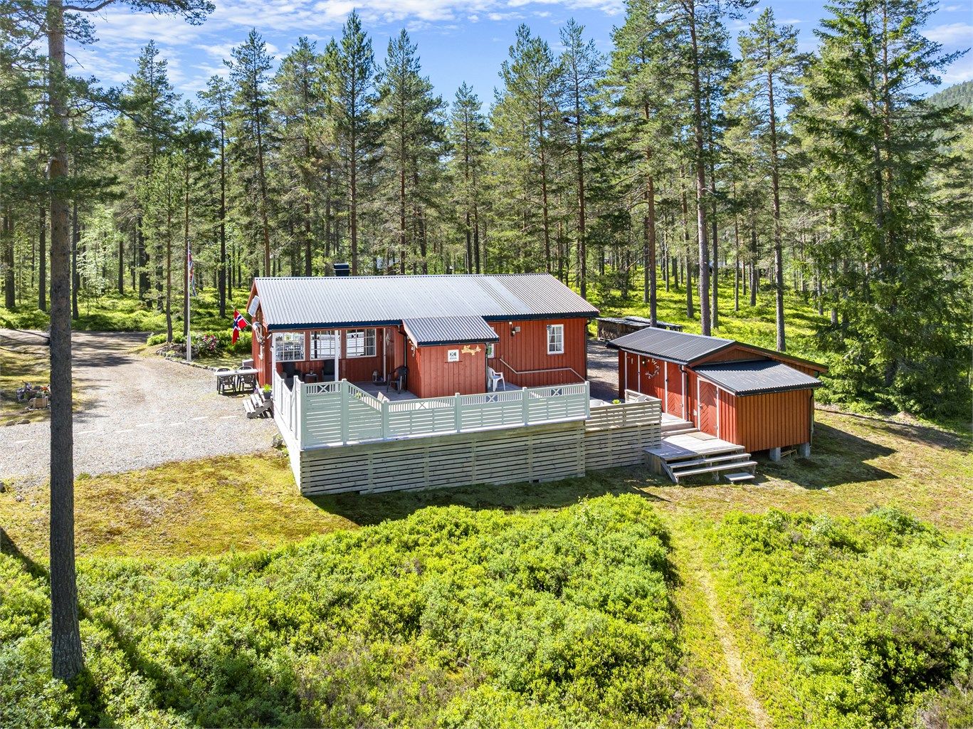 Gjevden 75- Sjarmerende og innholdsrik hytte i naturskjønne omgivelser.