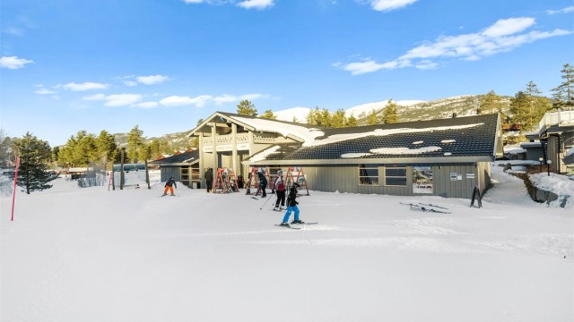 Kafe og serviceanlegg ved alpinanlegget