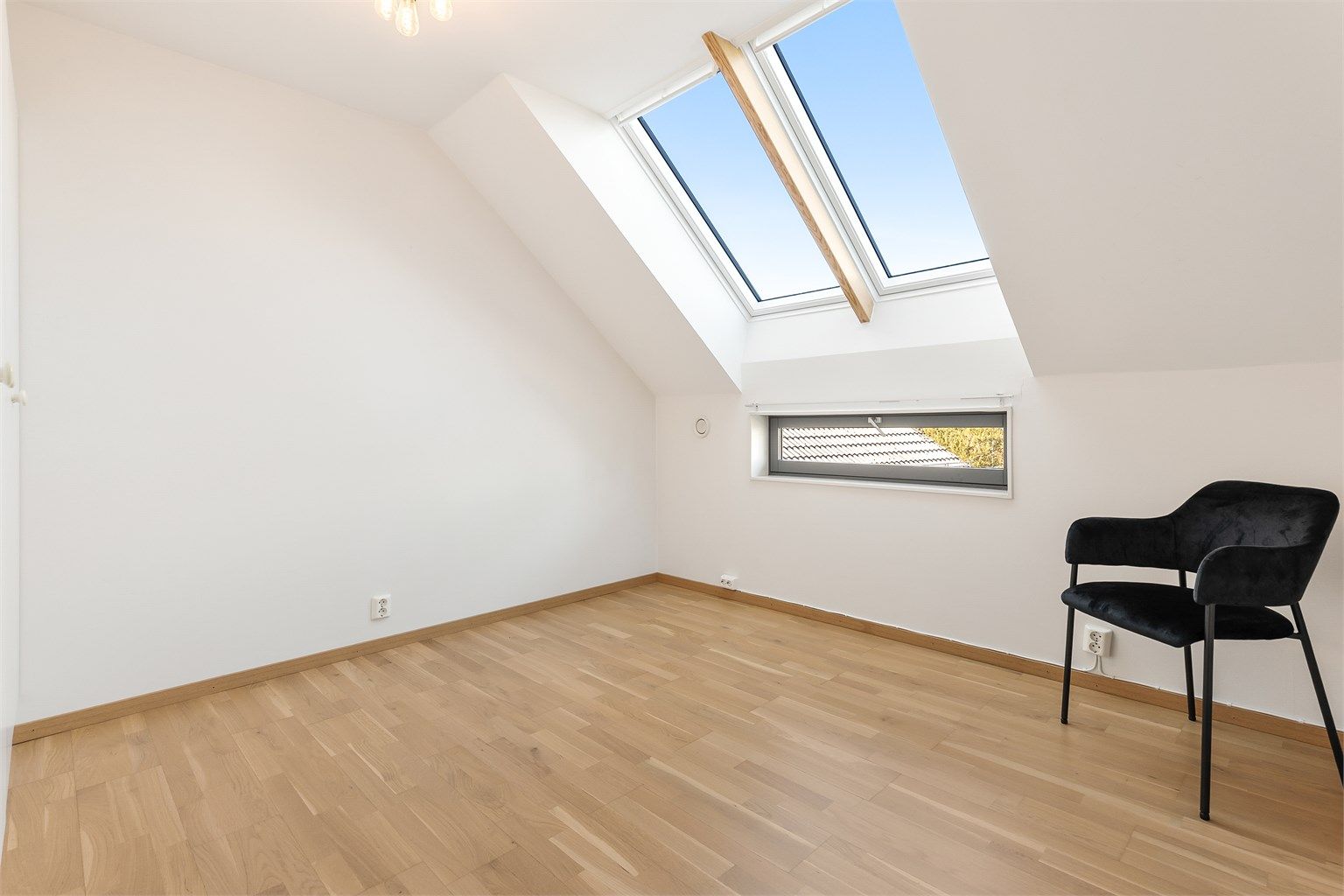 De andre soverommene passer godt som barnerom, gjesterom eller kontor.
