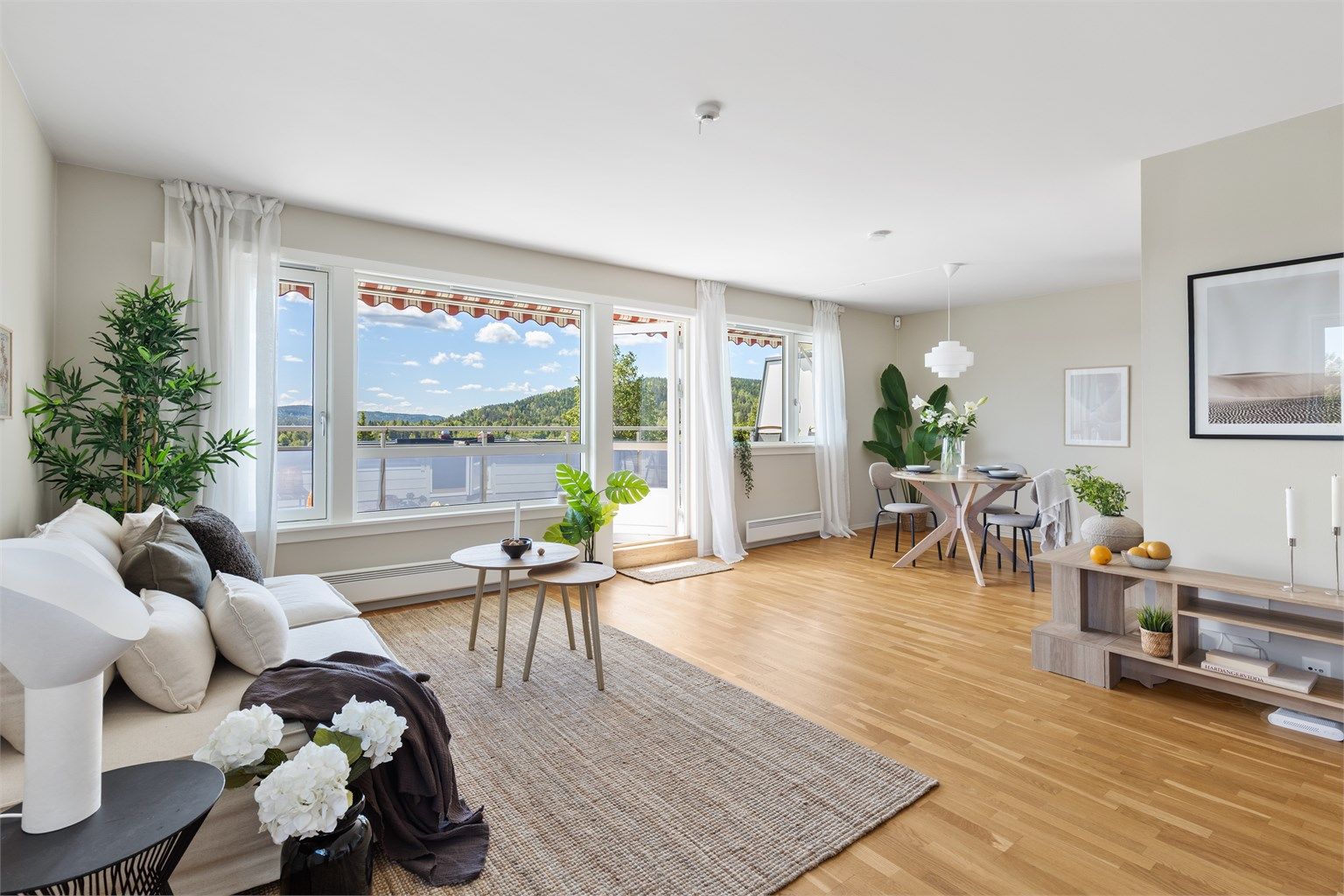 Robin Lauritzen v/ Krogsveen Eiendomsmegling har gleden av å presentere Edvard Munchs vei 75!