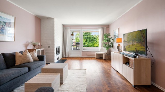 En stor, lys og gjennomgående leilighet på Ullern. Her bor du i frodige og landlige omgivelser rett i byen. Foto: Kreativ Mango.