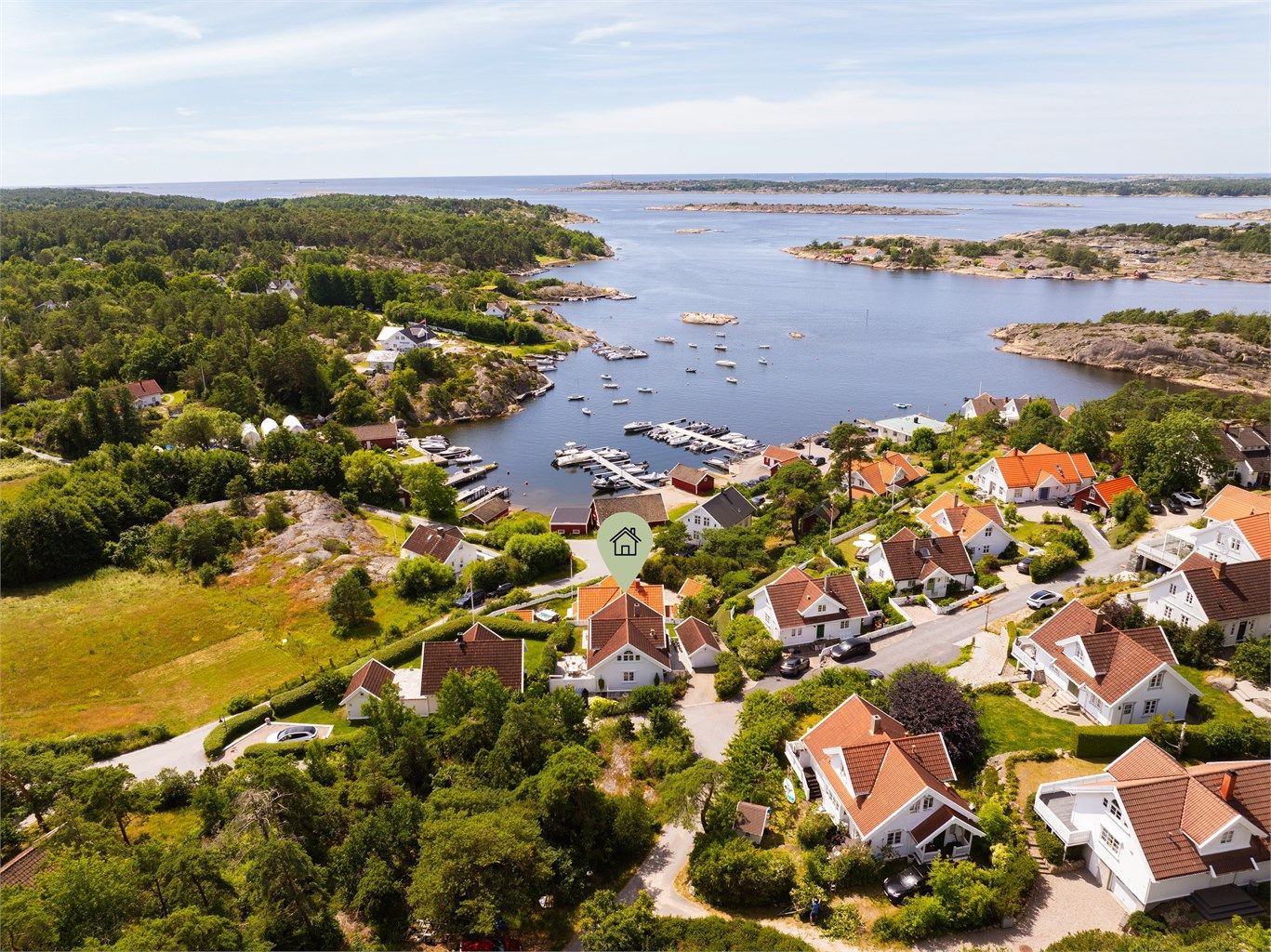 Idylliske Bølingshavn på Kirkøys vestside har en helt egen atmosfære, naturlig preget av nærheten til sjøen.