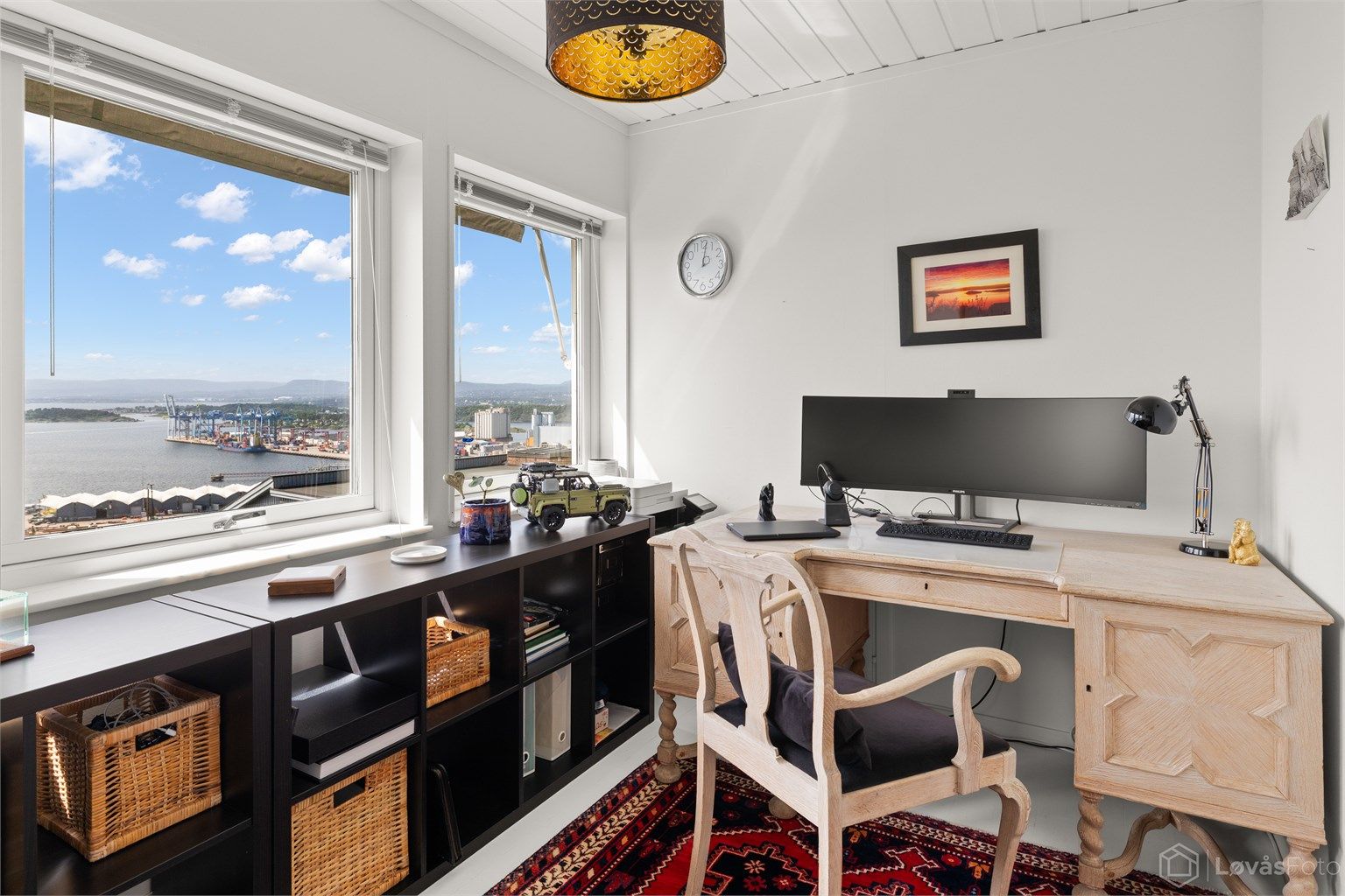 Soverom (innredet som kontor)