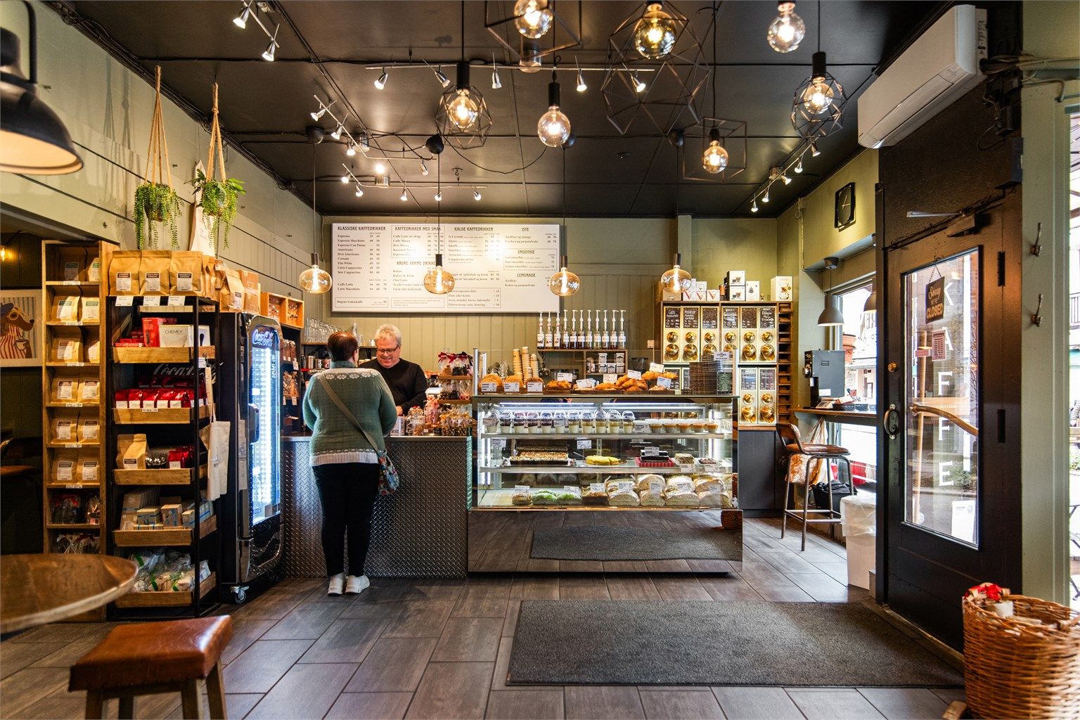 Håndverkeren Kaffebrenneri - Velkommen til en familiedrevet kafé, kaffebrenneri og Iskrembar i Sandefjord sentrum