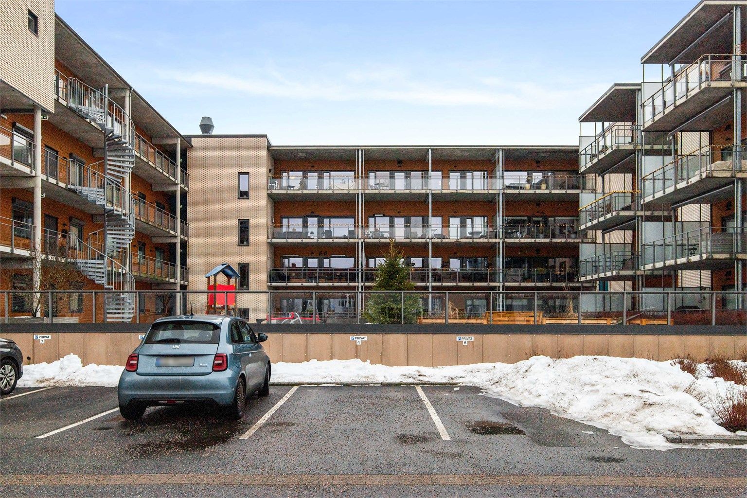 Parkeringsplasser for beboere og gjester