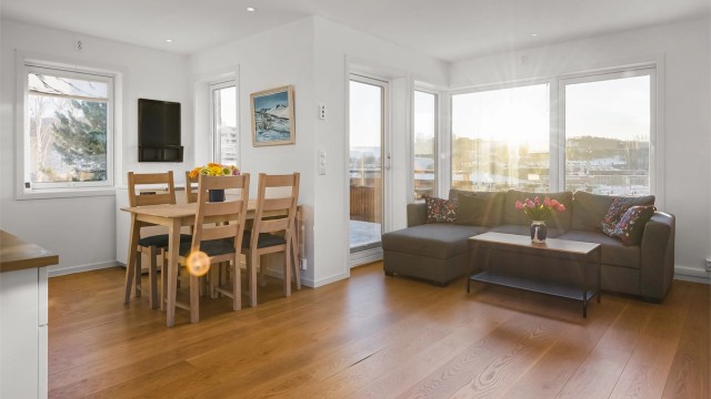 Leiligheten ligger praktisk til i høy 1. etasje